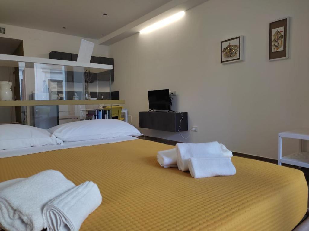 Appartement Domus13-With Private Parking à Bari Extérieur photo