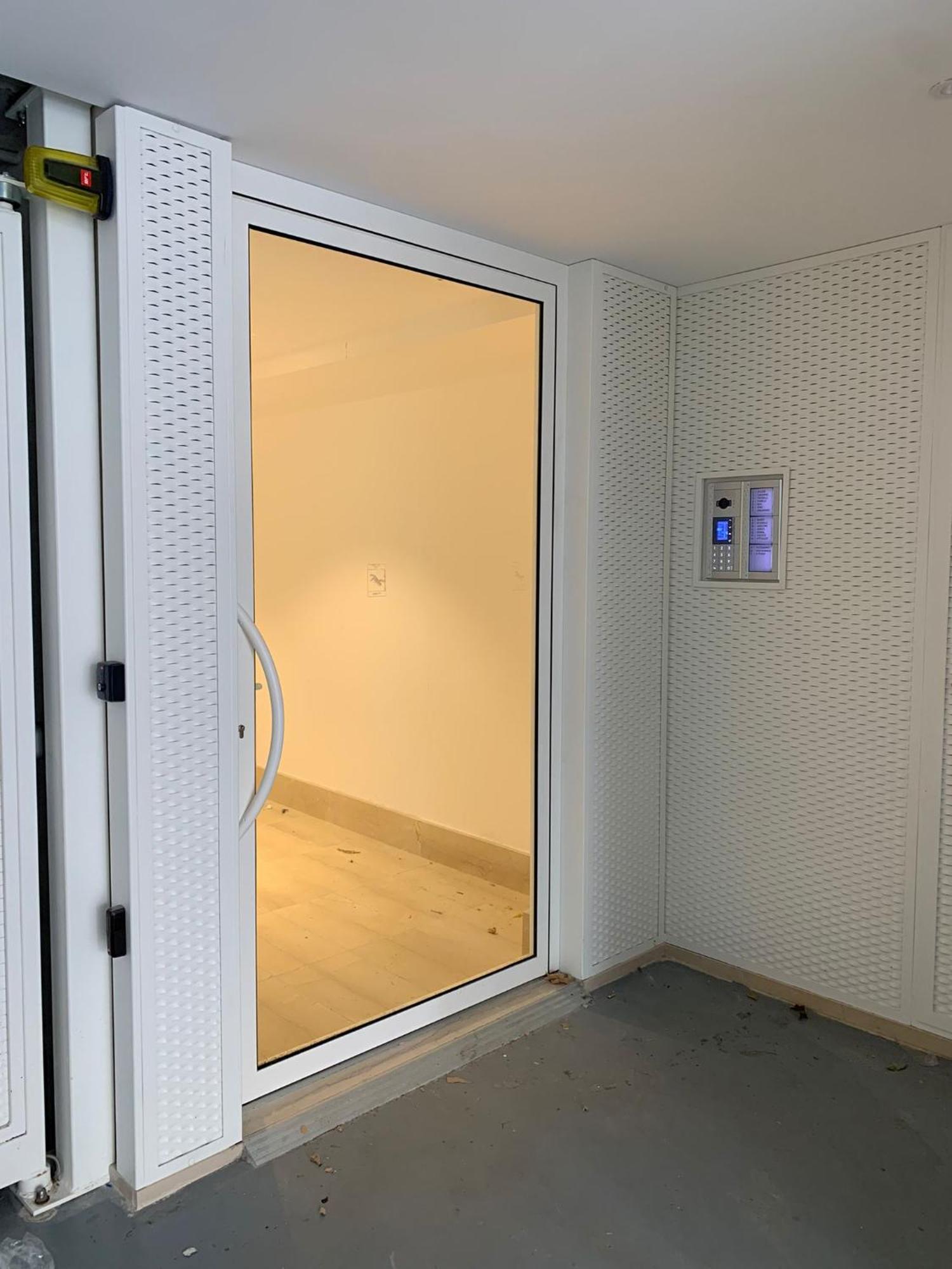 Appartement Domus13-With Private Parking à Bari Extérieur photo