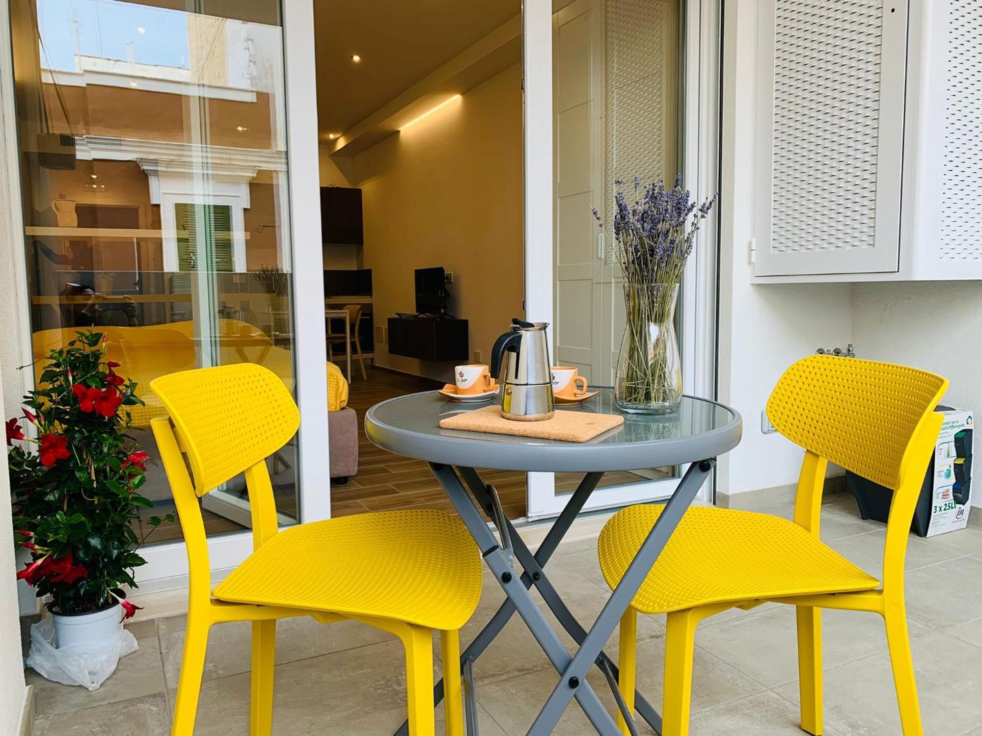 Appartement Domus13-With Private Parking à Bari Extérieur photo