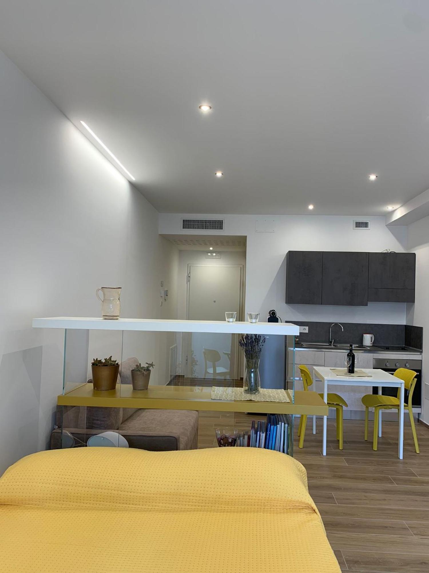 Appartement Domus13-With Private Parking à Bari Extérieur photo