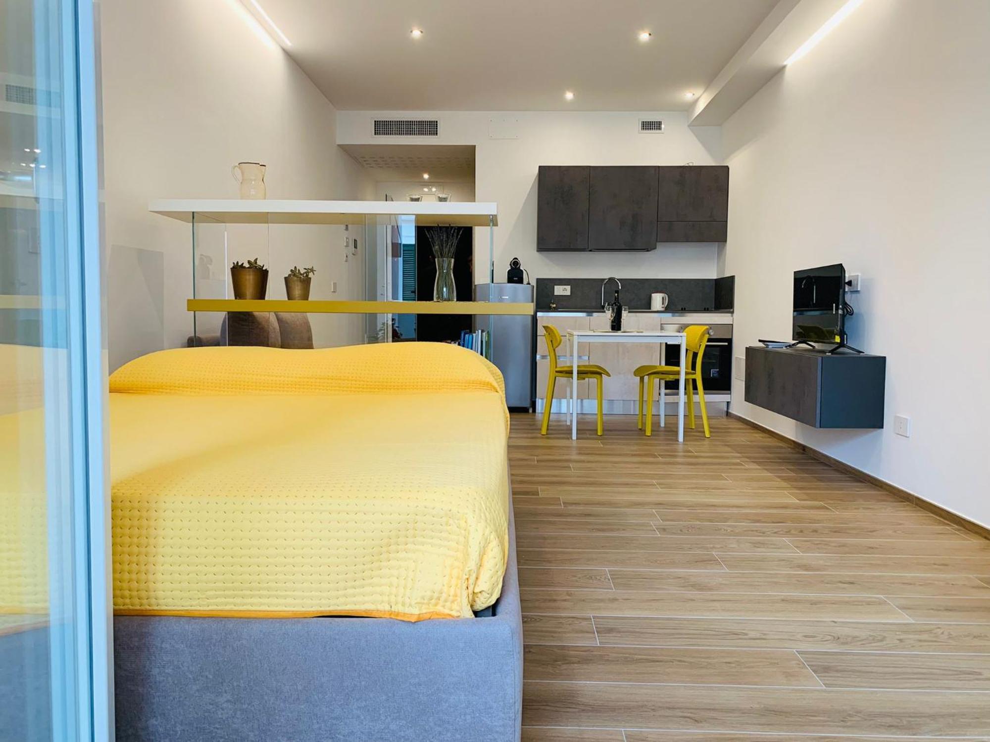 Appartement Domus13-With Private Parking à Bari Extérieur photo