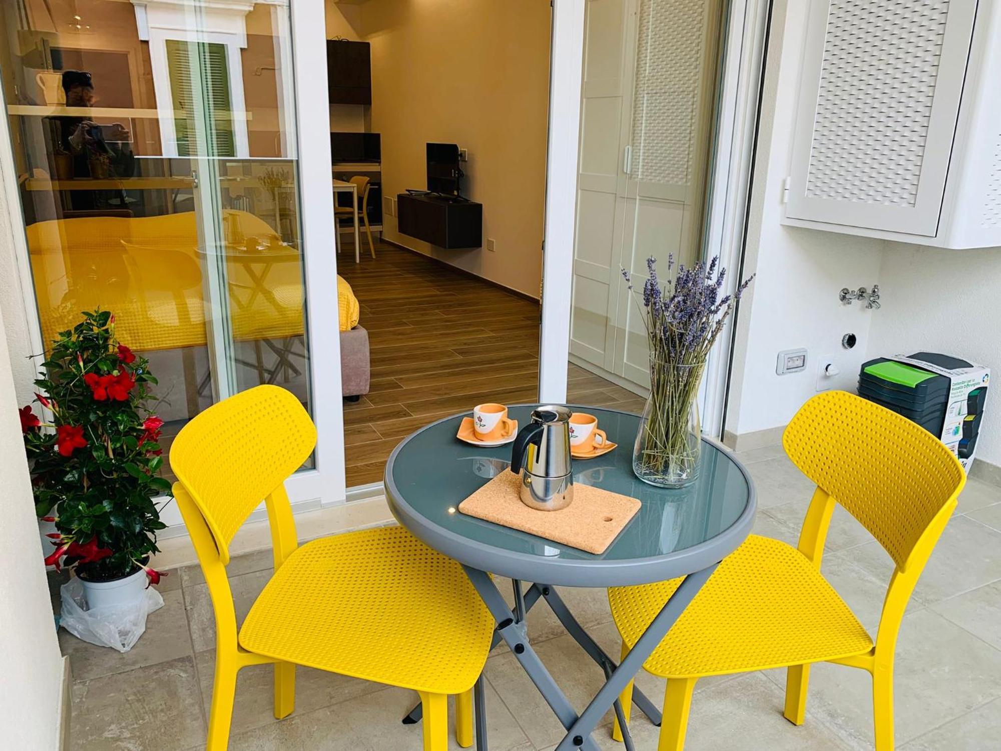 Appartement Domus13-With Private Parking à Bari Extérieur photo